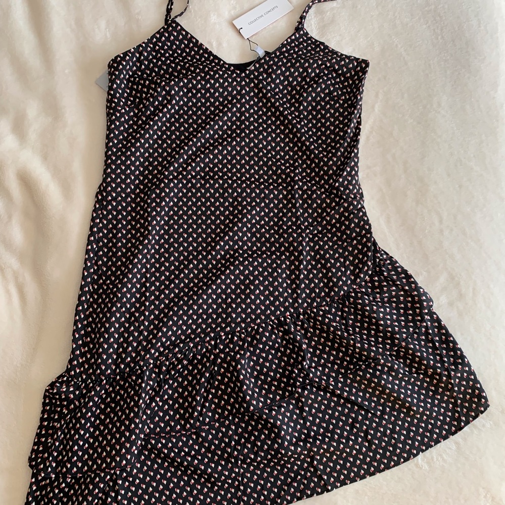 Heart printed  Asymmetrical ruffle dress - Picture 2 of 11